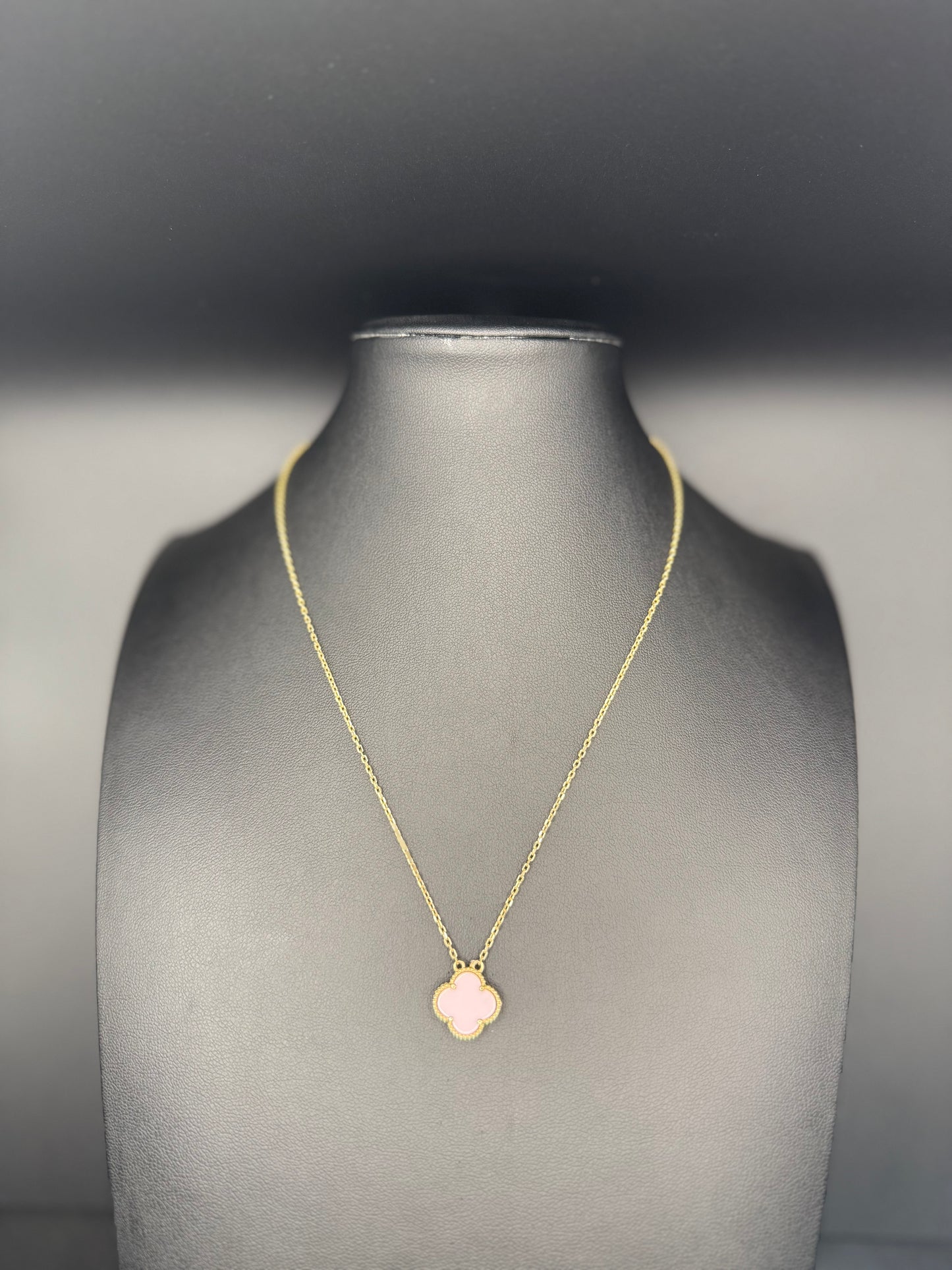Cadena Clover Rosa